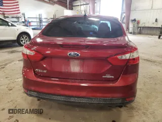 2013 Ford Focus SE z VIN 1FADP3F21DL193681, wystawiony jako Copart lot #60626995 z przebiegiem 143 056 mil mil oraz Czysty tytuł • Clean title. Historia ofert i sprzedaży dostępna na DreamBid. Obrazek 6.