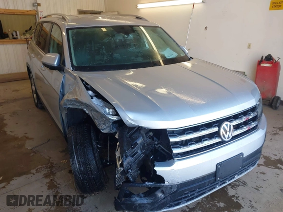 2019 Volkswagen Atlas SE with VIN 1V2LR2CA2KC533079, listed as a IAAI auction lot 41352399 with 88,826 mi miles and . Bid and sale history available at DreamBid. Image 1.