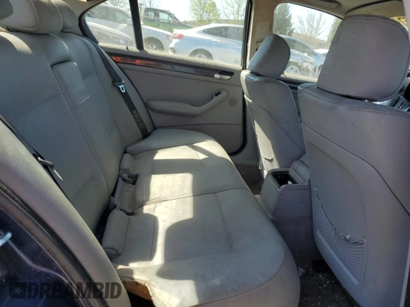 2004 BMW 3 Series 330i with VIN WBAEV53444KM05580, listed as a Copart auction lot 53635745 with 94,469 mi miles and Clean Title. Bid and sale history available at carsss.com. Image 10.