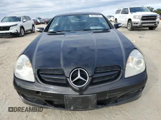 2008 Mercedes-Benz SLK-Class 3.0L with VIN WDBWK54F08F182595, listed as a Copart auction lot 82194674 with 0 mi miles and Non Repairable. Bid and sale history available at carsss.com. Image 5.