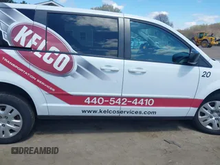 2017 Dodge Grand Caravan SE with VIN 2C7WDGBG3HR828825, listed as a IAAI auction lot 42048885 with 231,690 mi miles and . Bid and sale history available at DreamBid. Image 13.