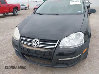 2010 Volkswagen Jetta SE with VIN 3VWRX7AJ2AM046458, listed as a IAAI auction lot 42278171 with 153,781 mi miles and . Bid and sale history available at DreamBid. Image 6.