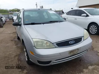 2007 Ford Focus S z VIN 1FAFP34N37W177362, wystawiony jako IAAI lot #42024713 z przebiegiem 200 585 mil mil oraz . Historia ofert i sprzedaży dostępna na DreamBid. Obrazek 1.