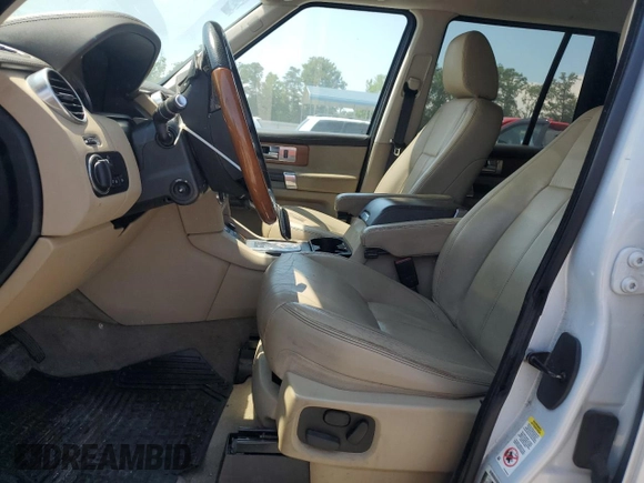 2016 Land Rover LR4 HSE Lux with VIN SALAK2V63GA824983, listed as a Copart auction lot 64110065 with 136,364 mi miles and Clean title. Bid and sale history available at DreamBid. Image 7.