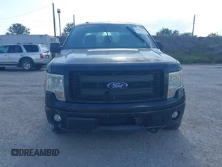2013 Ford F-150 XL с VIN 1FTFX1EF1DFD78839, выставлен на аукционе IAAI как лот 42009664 с пробегом Не указан миль и . История ставок и продаж доступна на DreamBid. Изображение 14.