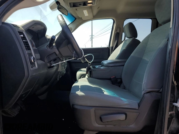 2019 Ram 1500 Tradesman with VIN 1C6RR6FG8KS555619, listed as a Copart auction lot 55538675 with 204,157 mi miles and Salvage title. Bid and sale history available at DreamBid. Image 7.