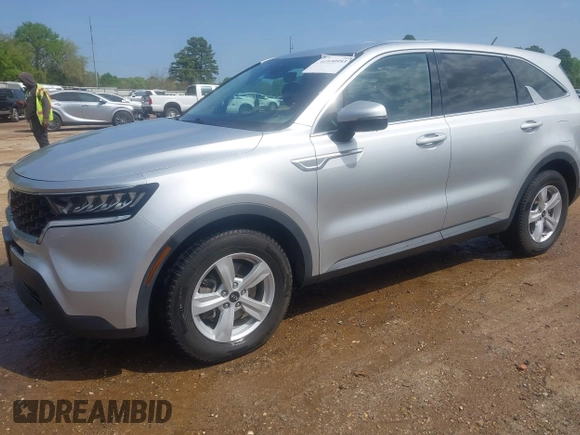 2021 Kia Sorento LX with VIN 5XYRG4LC3MG052013, listed as a IAAI auction lot 41930953 with 86,429 mi miles. Bid and sale history available at carsss.com. Image 17.