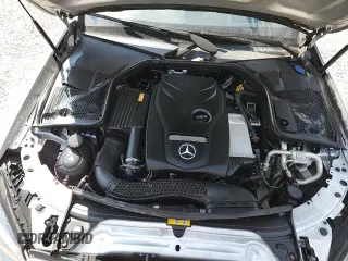 2017 Mercedes-Benz C 300 z VIN 55SWF4JB8HU212348, wystawiony jako Copart lot #81567255 z przebiegiem 146 544 mil mil oraz Czysty tytuł • Clean title. Historia ofert i sprzedaży dostępna na DreamBid. Obrazek 13.