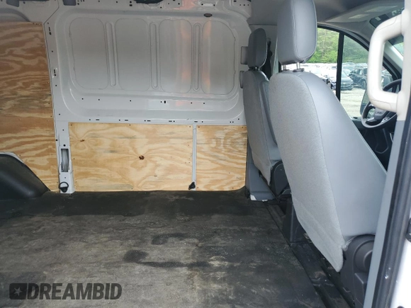 2015 Ford Transit Cargo z VIN 1FTNR1YM7FKB03812, wystawiony jako Copart lot #56453835 z przebiegiem 139 412 mil mil oraz Czysty tytuł • Clean title. Historia ofert i sprzedaży dostępna na DreamBid. Obrazek 11.