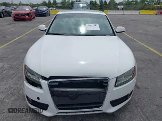 2012 Audi A5 Premium Plus z VIN WAULFAFR9CA001439, wystawiony jako IAAI lot #42422787 z przebiegiem 143 972 mil mil oraz . Historia ofert i sprzedaży dostępna na DreamBid. Obrazek 6.