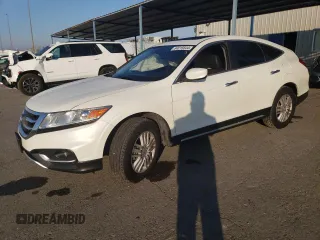 2015 Honda Crosstour EX-L with VIN 5J6TF3H54FL002302, listed as a Copart auction lot 84015844 with 69,517 mi miles and Salvage Title. Bid and sale history available at carsss.com. Image 1.