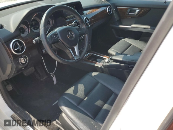 2015 Mercedes-Benz GLK 350 with VIN WDCGG8JB6FG434345, listed as a Copart auction lot 70047154 with 135,098 mi miles and Salvage Title. Bid and sale history available at DreamBid. Image 7.