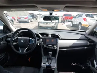 2018 Honda Civic EX с VIN 2HGFC2F73JH568243, выставлен на аукционе IAAI как лот 42215947 с пробегом 98 660 миль миль и . История ставок и продаж доступна на DreamBid. Изображение 5.