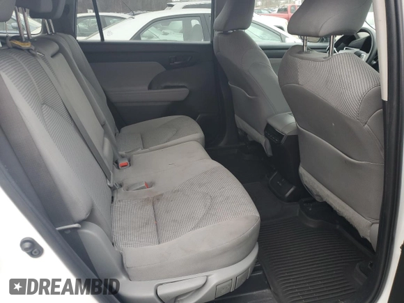 2022 Toyota Highlander L with VIN 5TDCZRBHXNS210846, listed as a Copart auction lot 87204684 with 19,239 mi miles and Salvage title. Bid and sale history available at DreamBid. Image 11.