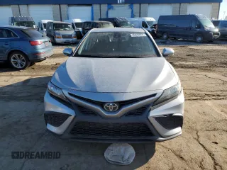 2022 Toyota Camry SE with VIN 4T1G11AK2NU685583, listed as a Copart auction lot 46940855 with 73,144 mi miles and Salvage Title. Bid and sale history available at carsss.com. Image 5.