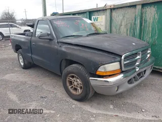 1998 Dodge Dakota SLT with VIN 1B7FL26X5WS635679, listed as a IAAI auction lot 41688137 with 269,908 mi miles. Bid and sale history available at carsss.com. Image 1.