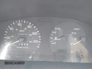 1993 Nissan Sentra z VIN 1N4EB32H7PC770697, wystawiony jako IAAI lot #41727754 z przebiegiem 210 152 mil mil oraz . Historia ofert i sprzedaży dostępna na DreamBid. Obrazek 7.