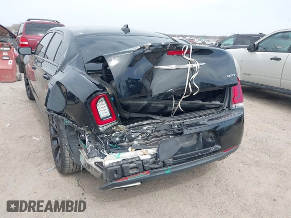 2019 Chrysler 300 Touring with VIN 2C3CCAAG7KH590626, listed as a IAAI auction lot 41769577 with 61,343 mi miles. Bid and sale history available at carsss.com. Image 6.