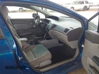2012 Honda Civic LX z VIN 19XFB2F51CE359968, wystawiony jako IAAI lot #42350373 z przebiegiem 126 215 mil mil oraz . Historia ofert i sprzedaży dostępna na DreamBid. Obrazek 5.