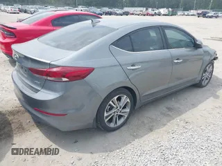 2017 Hyundai Elantra Value Edition z VIN KMHD84LF5HU291337, wystawiony jako IAAI lot #42038011 z przebiegiem 92 516 mil mil oraz . Historia ofert i sprzedaży dostępna na DreamBid. Obrazek 4.