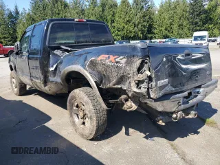 2005 Ford F-250 XL with VIN 1FTSX21P25EB15818, listed as a Copart auction lot 54222215 with 260,018 mi miles and Salvage Title. Bid and sale history available at DreamBid. Image 2.