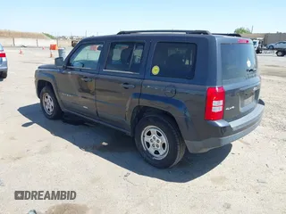 2014 Jeep Patriot Sport with VIN 1C4NJRBB6ED533895, listed as a IAAI auction lot 42206470 with 104,603 mi miles. Bid and sale history available at carsss.com. Image 3.