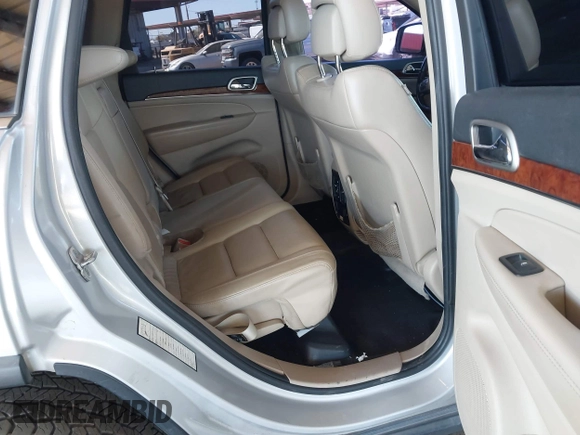2012 Jeep Grand Cherokee Limited with VIN 1C4RJEBG7CC227488, listed as a IAAI auction lot 41881061 with 185,327 mi miles. Bid and sale history available at carsss.com. Image 8.