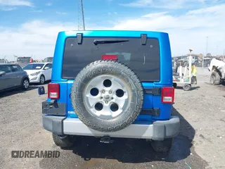 2015 Jeep Wrangler Unlimited Sahara z VIN 1C4HJWEG5FL650829, wystawiony jako IAAI lot #41824739 z przebiegiem 127 719 mil mil oraz . Historia ofert i sprzedaży dostępna na DreamBid. Obrazek 16.