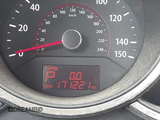 2011 Kia Sorento EX with VIN 5XYKUDA20BG031931, listed as a IAAI auction lot 42234673 with 171,221 mi miles and . Bid and sale history available at DreamBid. Image 7.