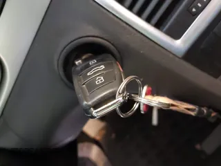 2015 Audi Q7 Premium Plus с VIN WA1LMAFE9FD013805, выставлен на аукционе IAAI как лот 41790298 с пробегом Не указан миль и . История ставок и продаж доступна на DreamBid. Изображение 11.