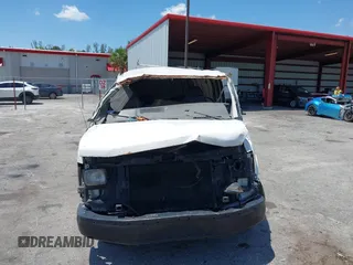 2005 Chevrolet Express Cargo z VIN 1GCGG25V451190638, wystawiony jako IAAI lot #42324482 z przebiegiem 649 488 mil mil oraz . Historia ofert i sprzedaży dostępna na DreamBid. Obrazek 6.