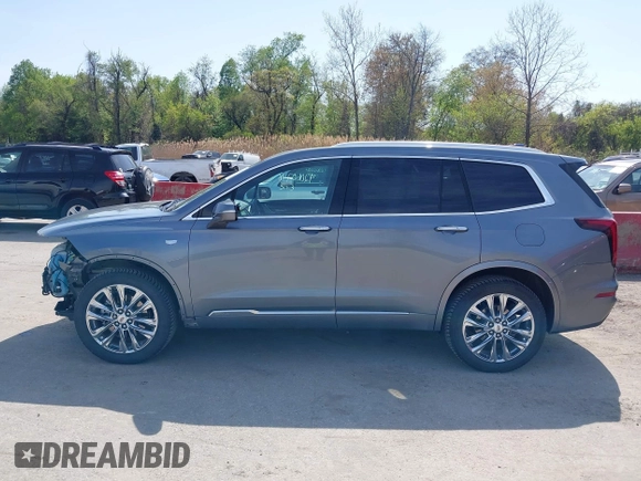 2022 Cadillac XT6 Premium Luxury with VIN 1GYKPFRS6NZ110074, listed as a IAAI auction lot 42060276 with 43,760 mi miles. Bid and sale history available at carsss.com. Image 14.