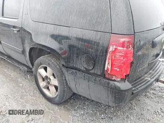 2007 Chevrolet Suburban LT with VIN 3GNFC16J47G118072, listed as a IAAI auction lot 41530035 with Not Provided miles and . Bid and sale history available at DreamBid. Image 6.