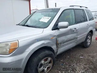 2008 Honda Pilot SE with VIN 5FNYF283X8B020295, listed as a IAAI auction lot 41737578 with 210,998 mi miles. Bid and sale history available at carsss.com. Image 6.