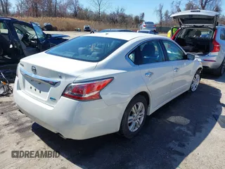 2014 Nissan Altima SV with VIN 1N4AL3AP1EN349712, listed as a IAAI auction lot 41826856 with 149,101 mi miles and . Bid and sale history available at carsss.com. Image 4.