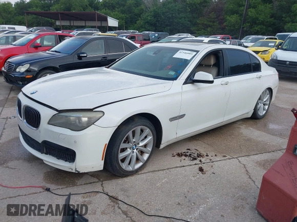 2012 BMW 7 Series 750Li с VIN WBAKB8C58CC963818, выставлен на аукционе IAAI как лот 42346005 с пробегом 189 995 миль миль и . История ставок и продаж доступна на DreamBid. Изображение 2.