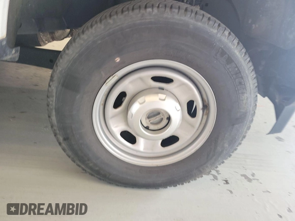 2019 Ford F-250 XL z VIN 1FT7W2B61KEF86319, wystawiony jako IAAI lot #42801635 z przebiegiem 31 051 mil mil oraz . Historia ofert i sprzedaży dostępna na DreamBid. Obrazek 26.