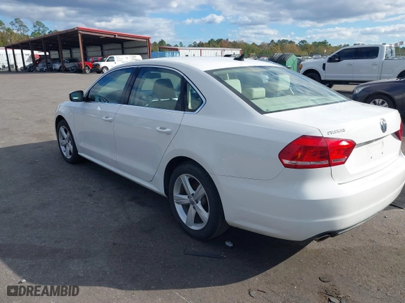 2013 Volkswagen Passat SE w/Sunroof with VIN 1VWBH7A30DC080176, listed as a IAAI auction lot 40941070 with 155,815 mi miles. Bid and sale history available at carsss.com. Image 3.