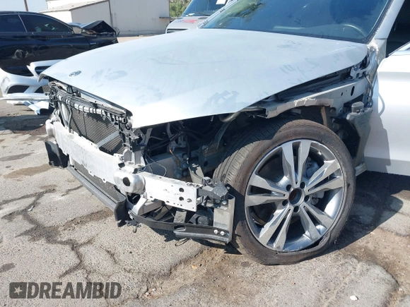 2020 Mercedes-Benz C 300 с VIN WDDWF8DB7LR526991, выставлен на аукционе IAAI как лот 40438514 с пробегом 49 781 миль миль и . История ставок и продаж доступна на DreamBid. Изображение 18.