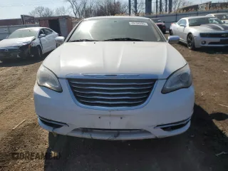 2013 Chrysler 200 Limited with VIN 1C3CCBCG2DN503261, listed as a Copart auction lot 49158285 with 186,902 mi miles and Salvage Title. Bid and sale history available at carsss.com. Image 5.
