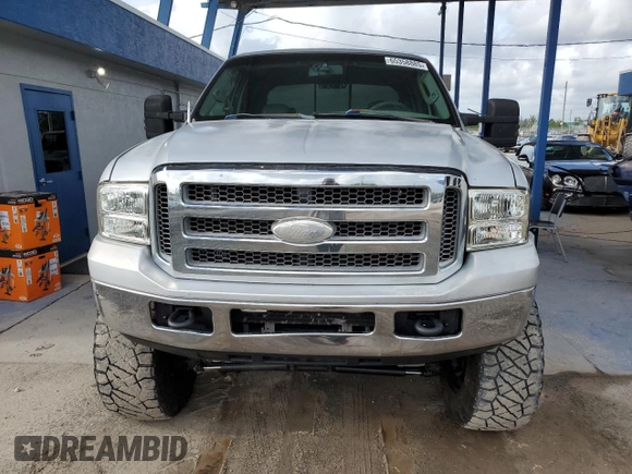 2006 Ford F-250 XL с VIN 1FTSW21P46EC70648, выставлен на аукционе Copart как лот 65358885 с пробегом 209 172 миль миль и Списание • Salvage title. История ставок и продаж доступна на DreamBid. Изображение 5.