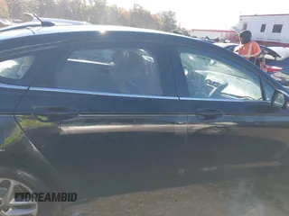 2016 Ford Fusion SE with VIN 1FA6P0HD0G5132790, listed as a IAAI auction lot 40604197 with 300,100 mi miles. Bid and sale history available at carsss.com. Image 14.