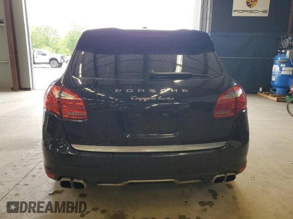 2012 Porsche Cayenne Turbo z VIN WP1AC2A24CLA81660, wystawiony jako Copart lot #58200545 z przebiegiem 161 651 mil mil oraz Czysty tytuł • Clean title. Historia ofert i sprzedaży dostępna na DreamBid. Obrazek 6.