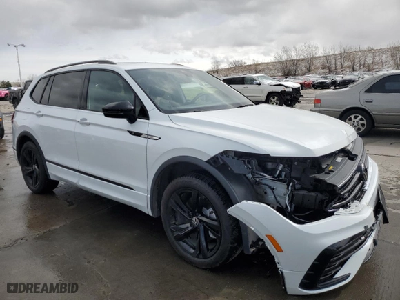 2023 Volkswagen Tiguan SE R-Line Black with VIN 3VV8B7AX8PM091870, listed as a Copart auction lot 49150015 with 21,440 mi miles and Salvage Title. Bid and sale history available at carsss.com. Image 4.