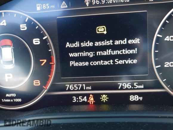 2018 Audi Q5 Premium Plus with VIN WA1BNAFY1J2245788, listed as a IAAI auction lot 41761858 with 76,571 mi miles. Bid and sale history available at carsss.com. Image 15.