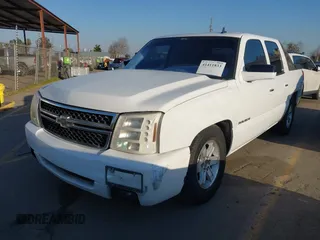 2006 Chevrolet Avalanche Z66 z VIN 3GNEC12Z76G131095, wystawiony jako IAAI lot #41411833 z przebiegiem 166 571 mil mil oraz . Historia ofert i sprzedaży dostępna na DreamBid. Obrazek 2.