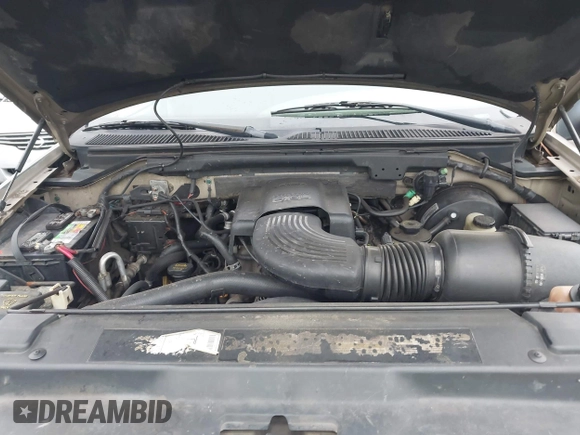 2001 Ford Expedition XLT with VIN 1FMRU15W71LA29912, listed as a IAAI auction lot 42422518 with 386,554 mi miles and . Bid and sale history available at DreamBid. Image 10.