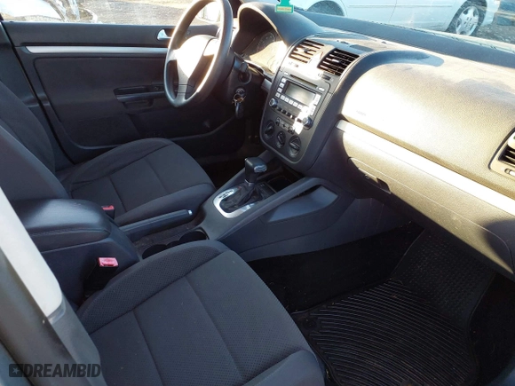 2008 Volkswagen Rabbit S with VIN WVWDA71KX8W104740, listed as a IAAI auction lot 41510756 with 148,460 mi miles. Bid and sale history available at carsss.com. Image 5.