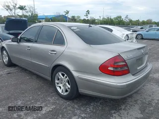 2006 Mercedes-Benz E 320 CDI with VIN WDBUF26J06A935239, listed as a IAAI auction lot 41657552 with 230,067 mi miles and . Bid and sale history available at DreamBid. Image 3.