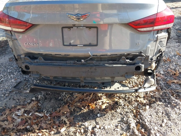 2016 Hyundai Genesis 3.8L with VIN KMHGN4JEXGU131372, listed as a IAAI auction lot 41091057 with 111,229 mi miles. Bid and sale history available at carsss.com. Image 6.